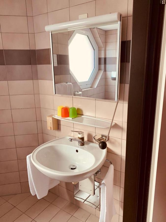 Hotel Lyssach Buitenkant foto